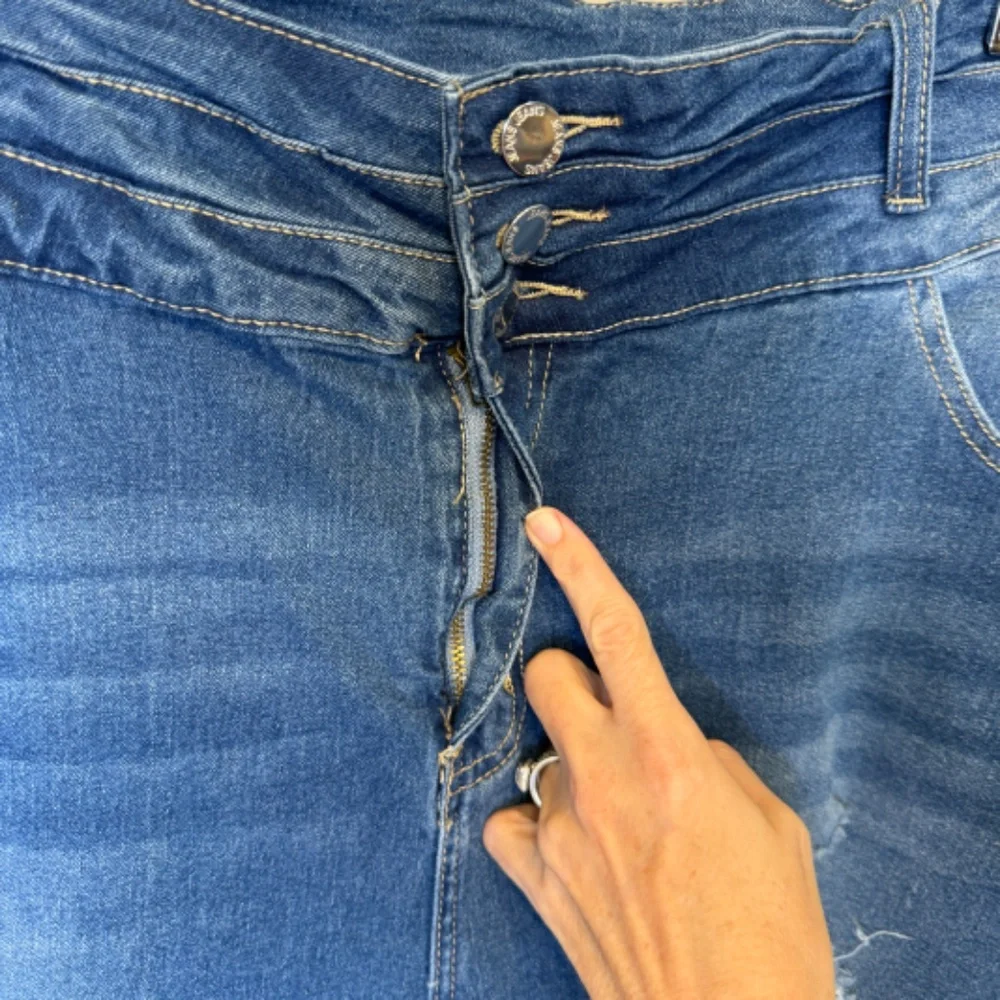 SHEIN | Plus Size Factory Distressed High Rise Stretchy Skinny Jeans